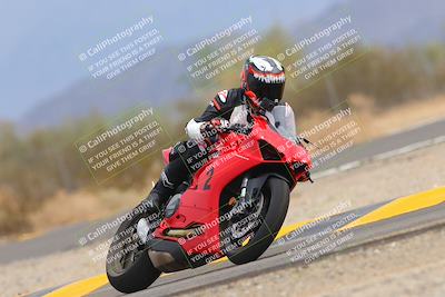 media/Sep-10-2022-SoCal Trackdays (Sat) [[a5bf35bb4a]]/Turn 6 (1140am)/